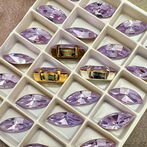 Vintage Swarovski, Alexandrite Color Change Crystal, 15x7mm Navette