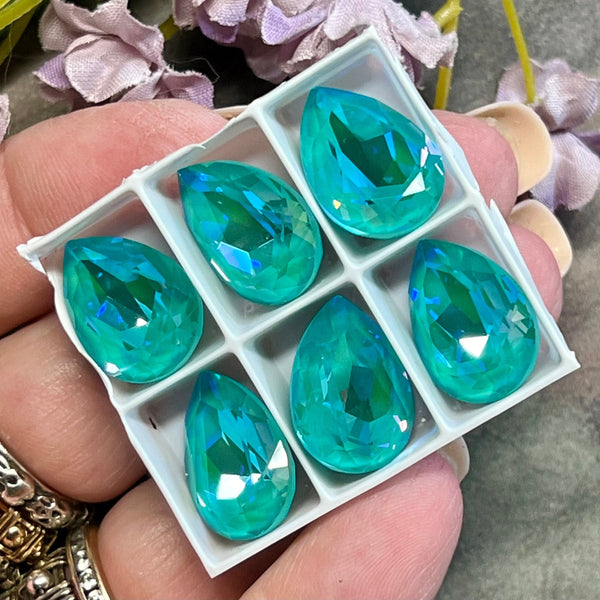 Swarovski Crystal 1 Pc Laguna DeLite 18x13 art4320 Pear Shape Crystal with Silver or Gold Plated Setting, Bead Embroidery, Jewelry Craft (Copy)