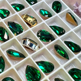 Emerald Green 2 Pcs 13X8.5mm Vintage Swarovski Pear 4320 With Settings