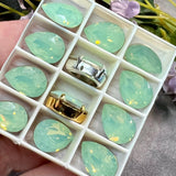 Chrysolite Opal 14x10 Swarovski Crystal Rhinestone 4320 Pear With Setting